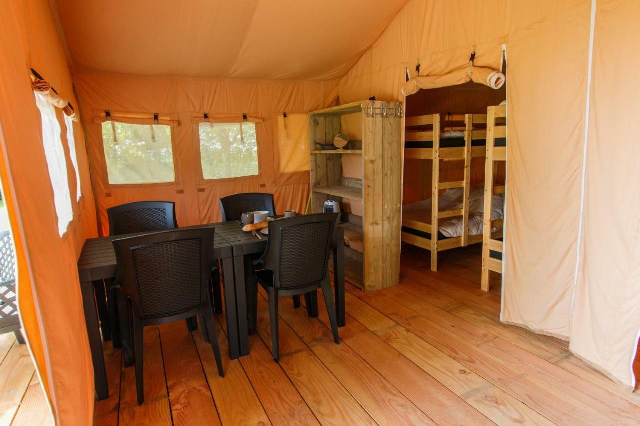 Safaritent At Campingpark De Koekamp Hotell Epe Exteriör bild