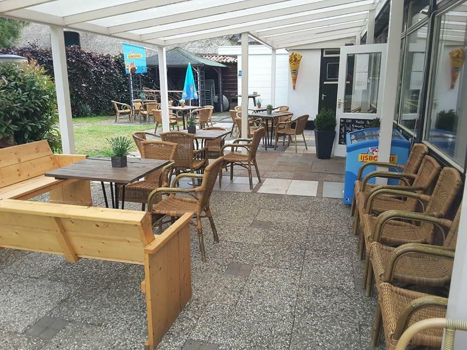 Safaritent At Campingpark De Koekamp Hotell Epe Exteriör bild